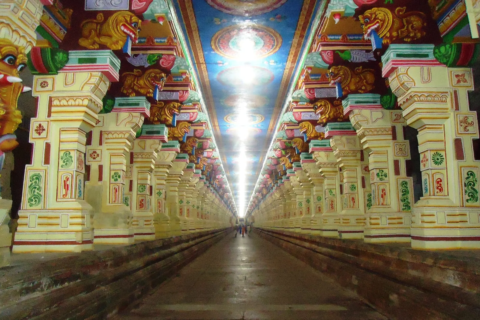 Long pillared corridor of the Ramanathaswamy Temple in Rameswaram