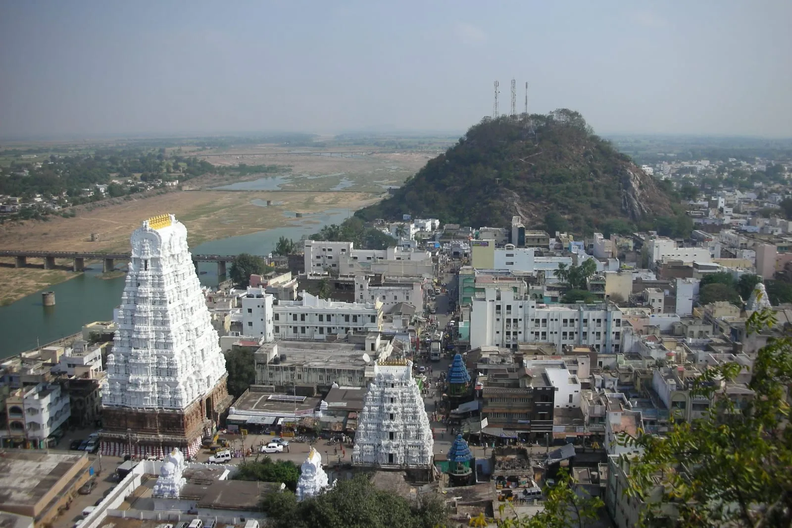 Srikalahasti town with the temple gopuram and Kailasagiri hill