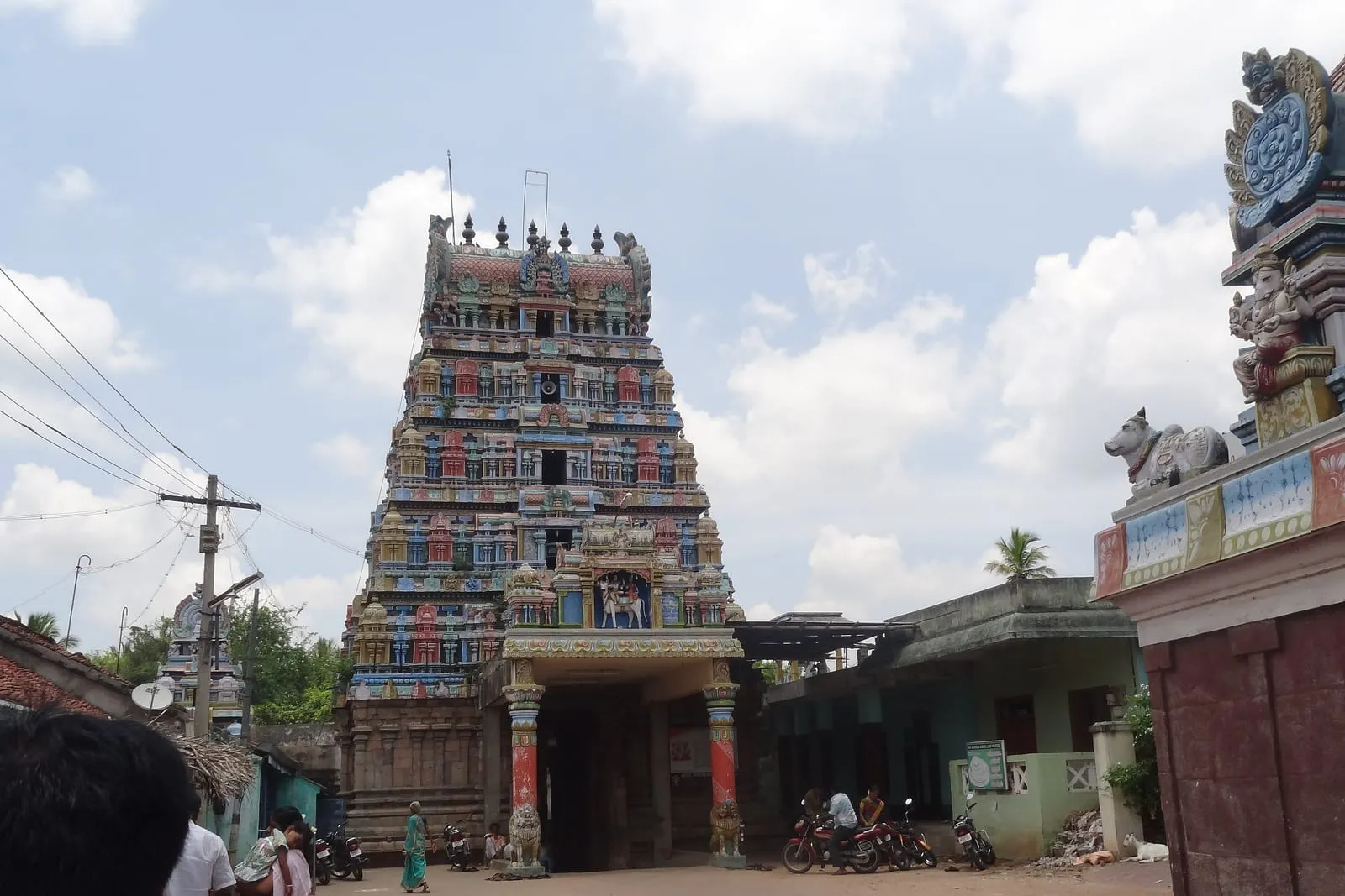 Thingalur Kailasanathar Temple, the Chandra shrine of the Navagraha circuit